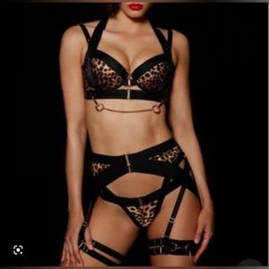 Honey Birdette KuKuro Set